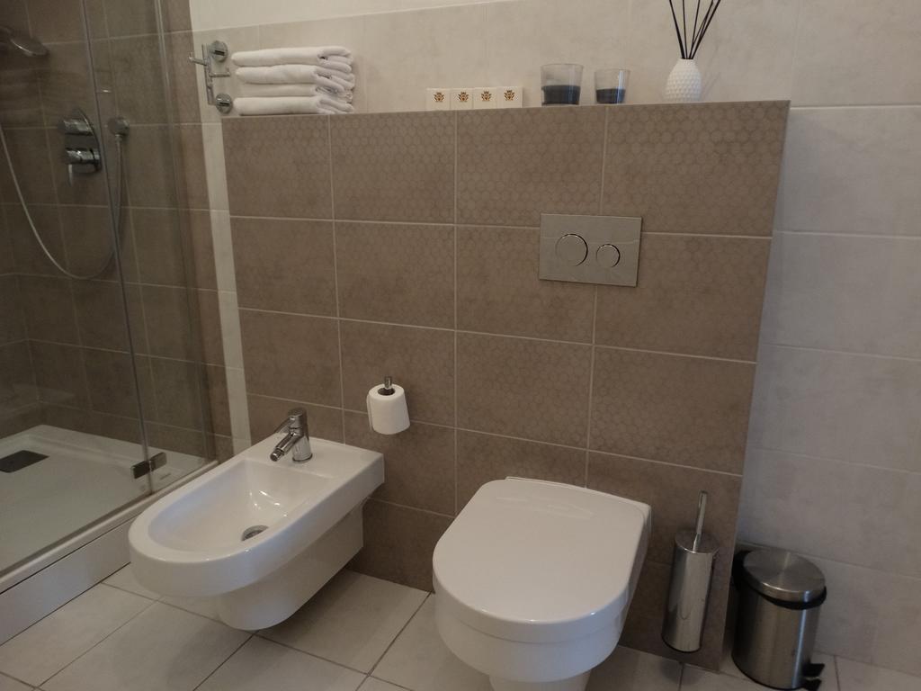 W Starej Kamienicy Hotel Gniezno Kültér fotó