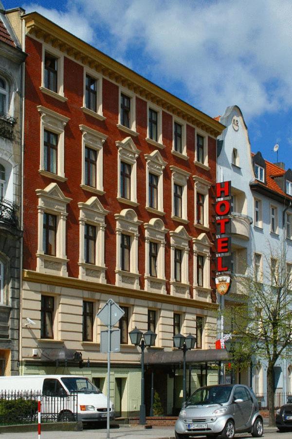 W Starej Kamienicy Hotel Gniezno Kültér fotó