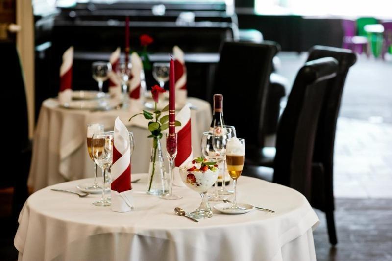W Starej Kamienicy Hotel Gniezno Kültér fotó