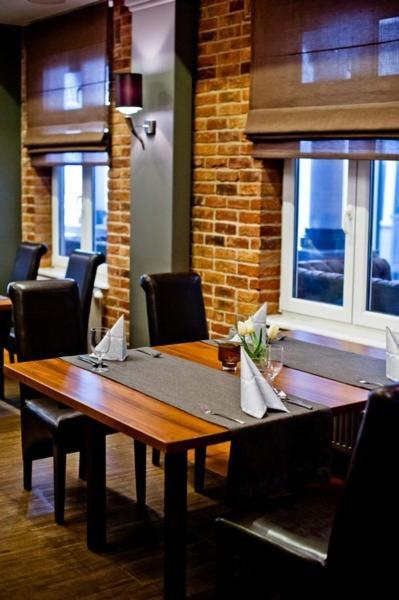 W Starej Kamienicy Hotel Gniezno Kültér fotó