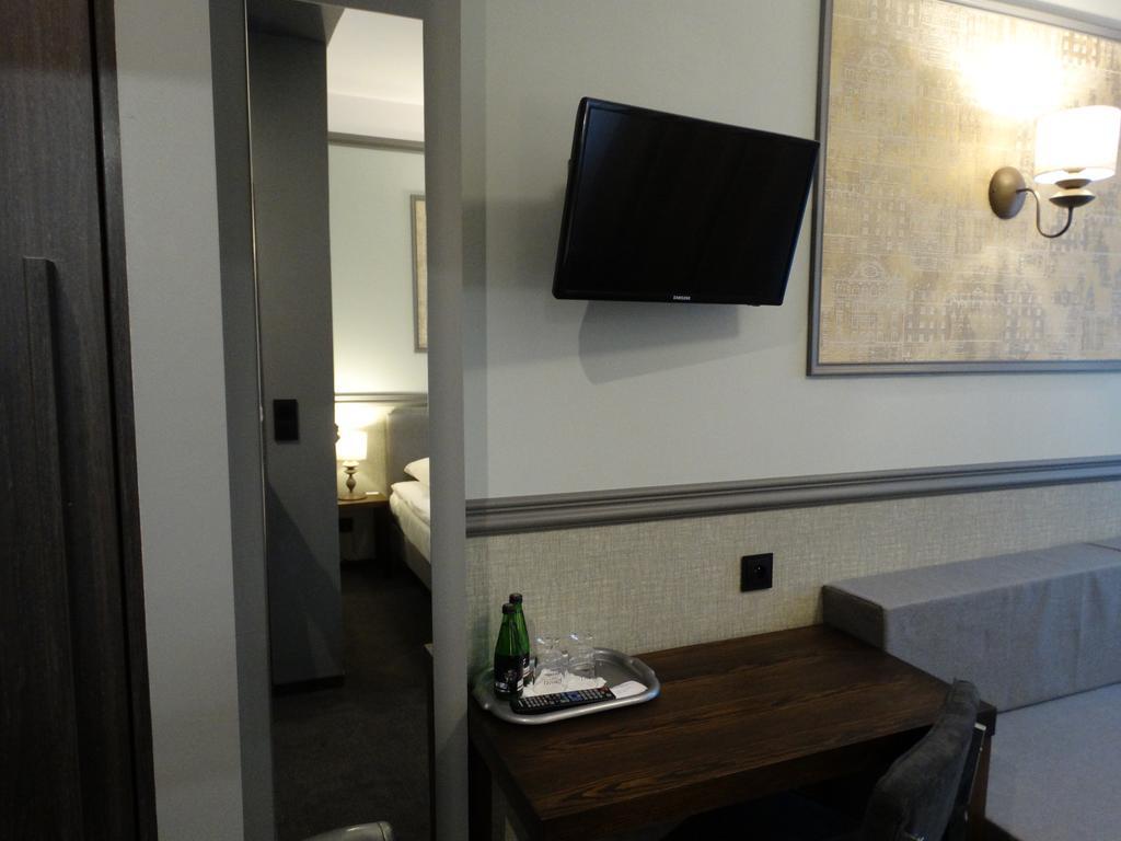 W Starej Kamienicy Hotel Gniezno Kültér fotó